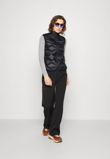 Пуховой жилет