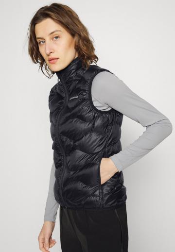 Пуховой жилет