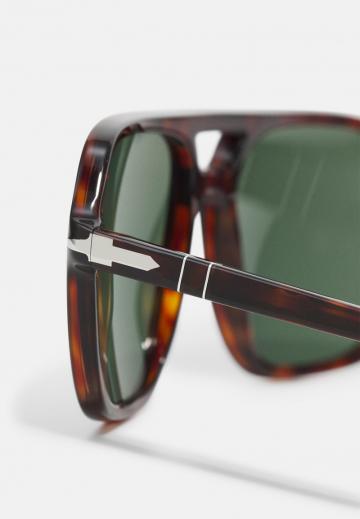 Солнечные очки