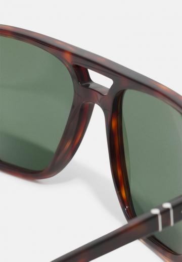 Солнечные очки