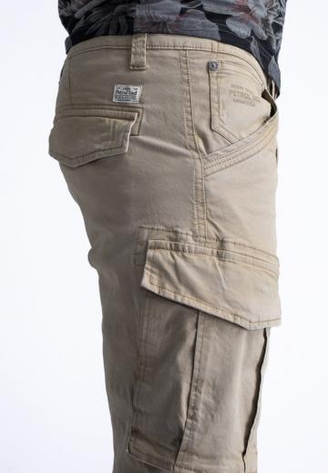 Брюки с накладными карманами