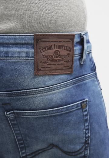 Узкие джинсы