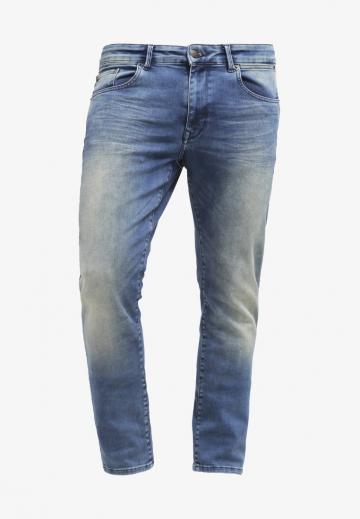 Узкие джинсы