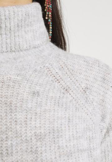 Вязаное платье