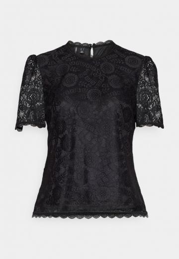 Кружевная блузка