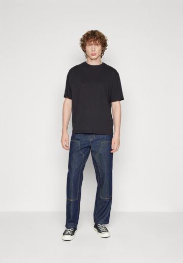 Прямые джинсы