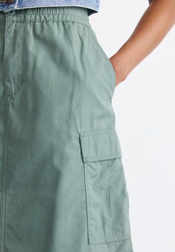 Юбка с накладными карманами