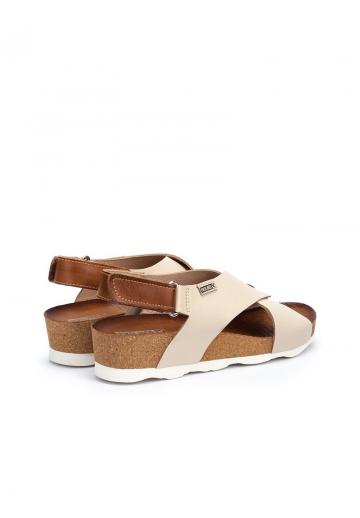 Босоножки на танкетке