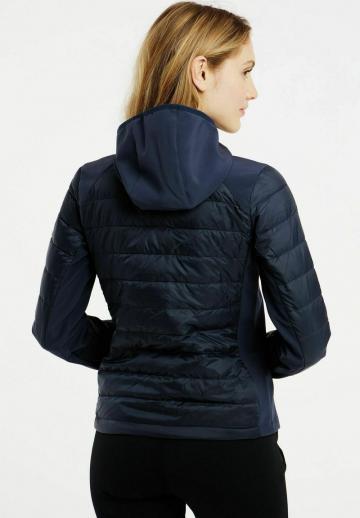 Спортивная куртка