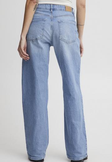 Свободные джинсы