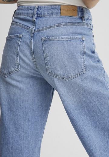 Свободные джинсы
