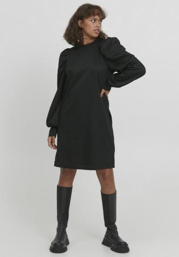 Вязаное платье