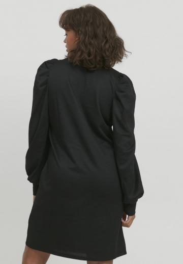 Вязаное платье