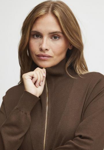 Вязаное платье