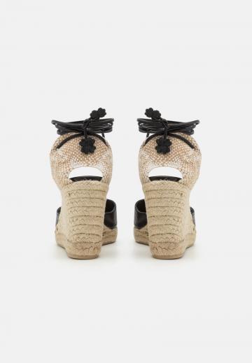 Гандбольные кроссовки