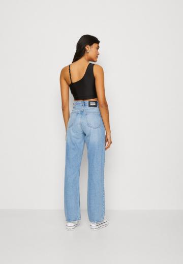 Топ на бретельках