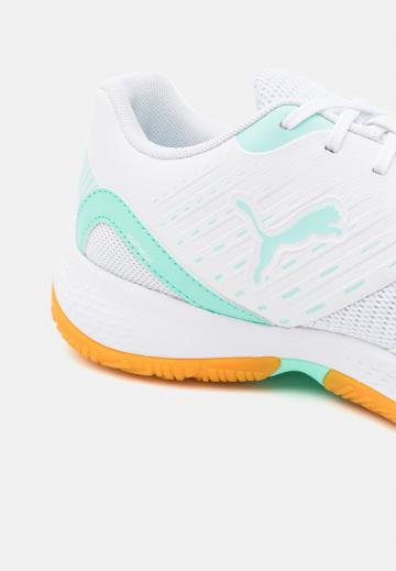 Кроссовки для зала