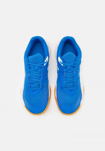 Кроссовки для зала