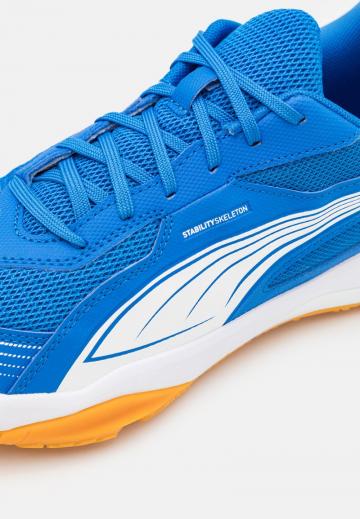 Кроссовки для зала