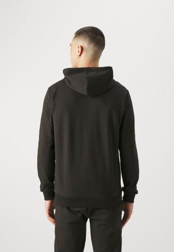 Спортивная кофта