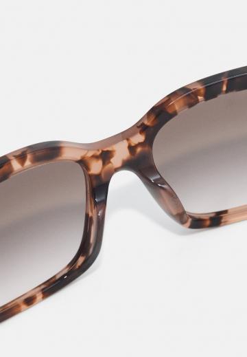 Солнечные очки