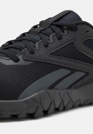 Тренировочные кроссовки