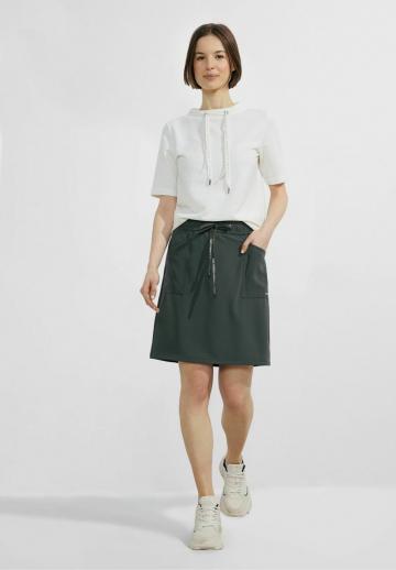 Юбка с накладными карманами