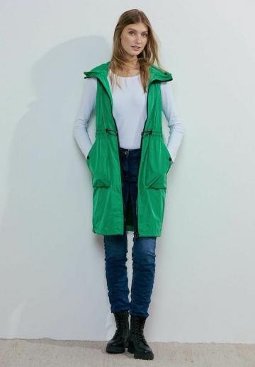 Длинный жилет