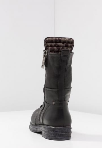 Ботинки на шнуровке