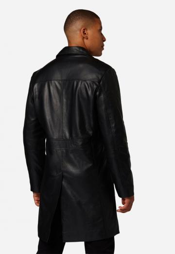 Короткое пальто