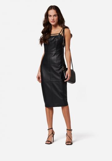 Платье футляр