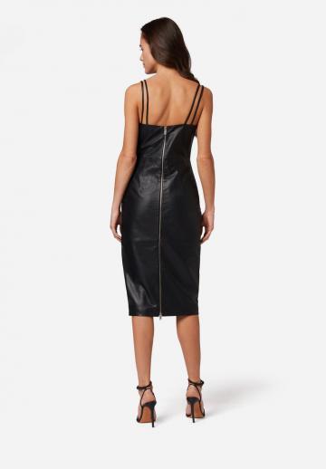 Платье футляр