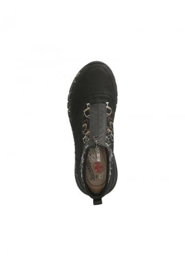 Сапожки на танкетке