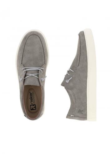 Ботинки на шнуровке