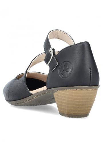 Туфли с ремешком