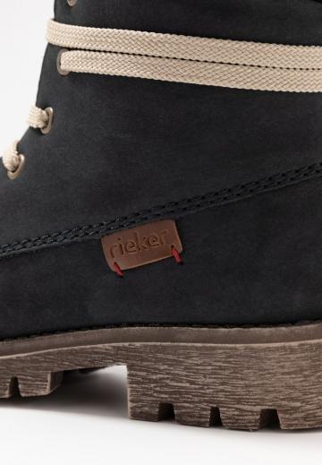 Ботинки на шнуровке