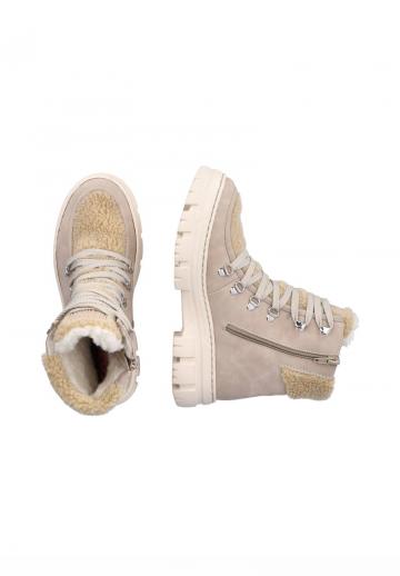 Ботинки на шнуровке