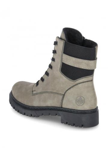 Ботинки на шнуровке