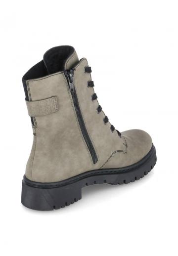 Ботинки на шнуровке