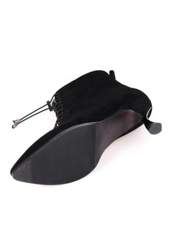 Ботинки на шнуровке