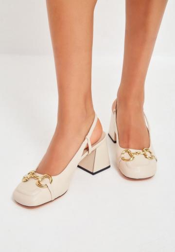 Туфли с высоким носом