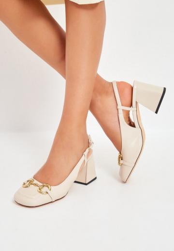 Туфли с высоким носом