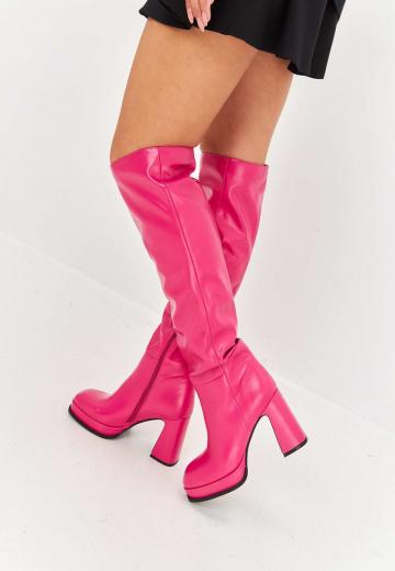 Высокие сапоги