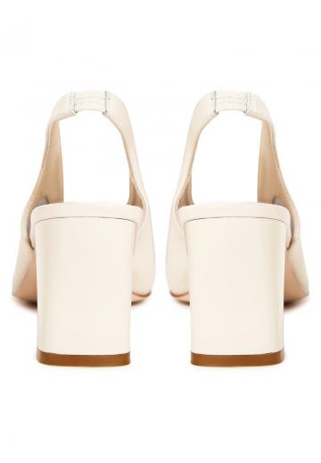 Туфли с открытым носом