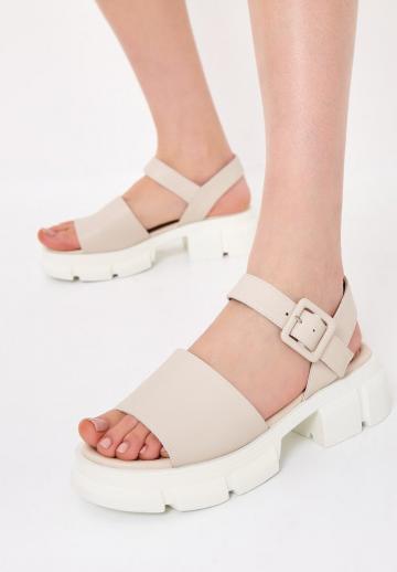 Босоножки на платформе