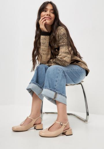 Туфли с высоким носом