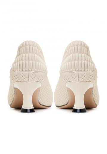 Туфли с высоким носом