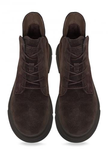 Ботинки на шнуровке