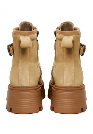 Ботинки на шнуровке