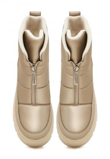 Зимние ботинки